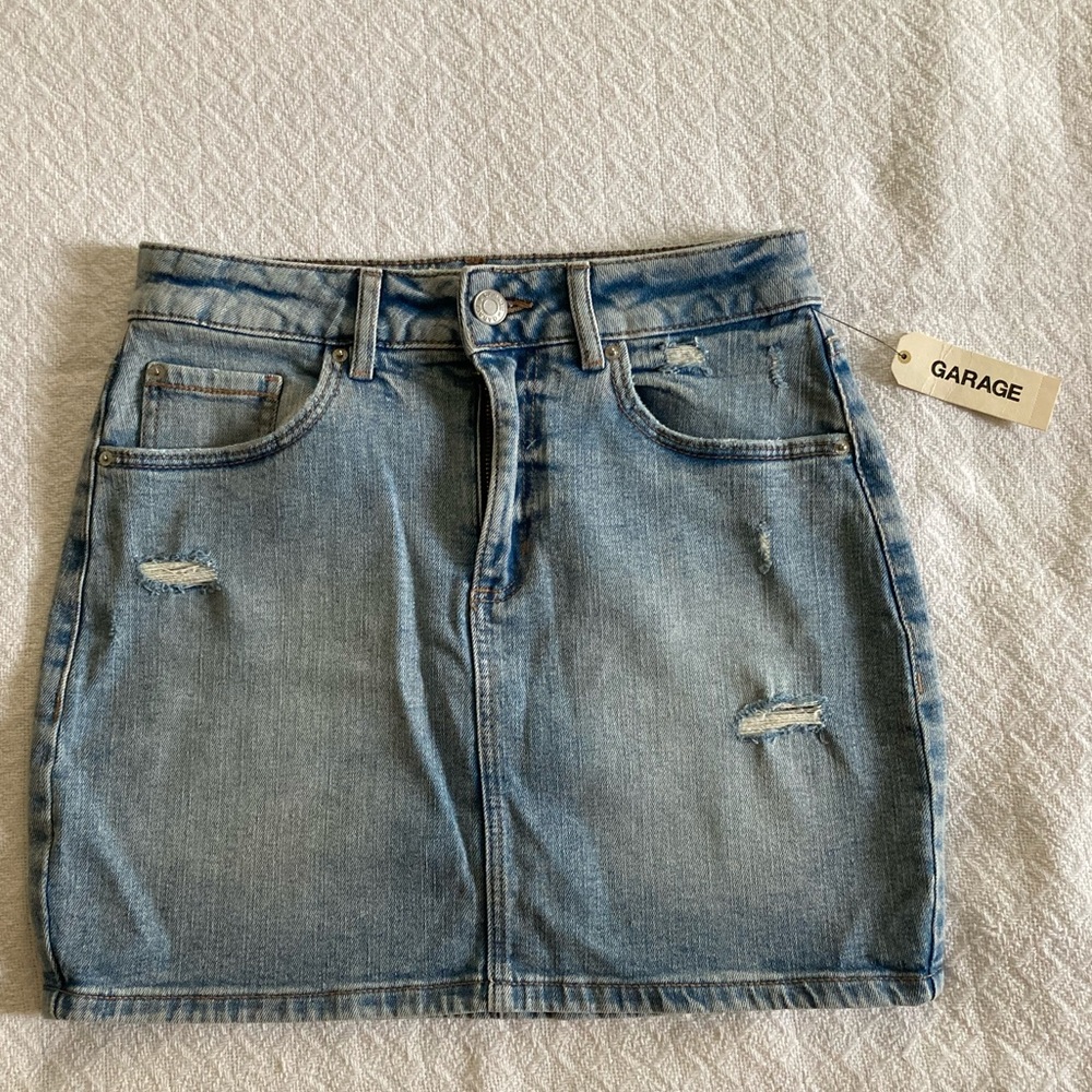 Garage skirt. New with tags.